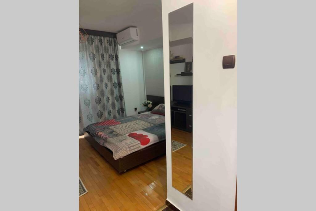 Lovely Studio In The Heart Of Bukarest Exterior foto